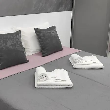 Krisiya In Apartament